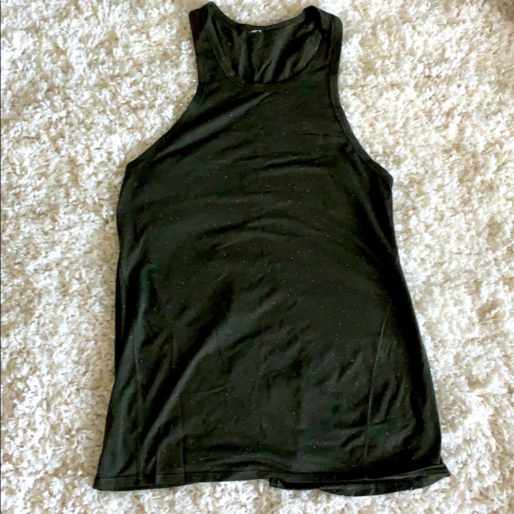 Lululemon tank top.